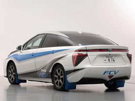 Toyota FCV rallycar