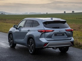 Toyota Highlander Hybrid AWD-i