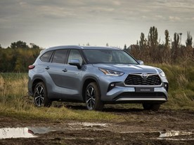 Toyota Highlander Hybrid AWD-i