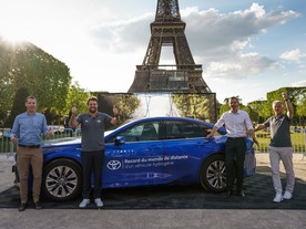 Toyota Mirai - 1003  na jedno tankování vodíku