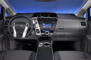 Toyota Prius v