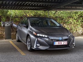Toyota Prius PHEV 2020