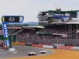 Toyota TS050 Hybrid č. 8 a č. 7