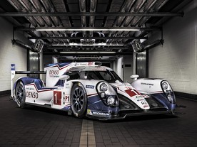 Toyota TS040 Hybrid 2015