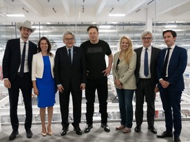 Lobbing: členové Evropské komise v Austinu na návštěvě v továrně Tesly