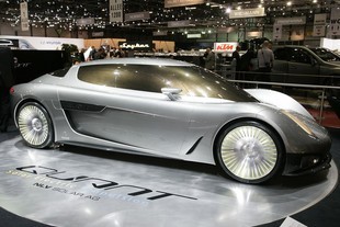autoweek.cz - Koenigsegg Quant se nabíjí lakem