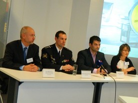 Vidět a být viděn: představitelé Auto Kelly, Policie ČR, Besip MD a Osram