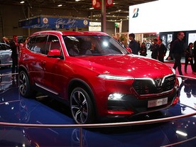 VinFast  Lux SA 2.0 SUV