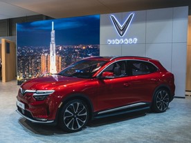 VinFast VF8