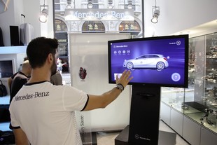 Mercedes-Benz Visionary Store