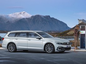 Volkswagen Passat  GTE Variant