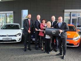 Předání prvních pěti vozů Volkswagen e-Golf projektu DEP 