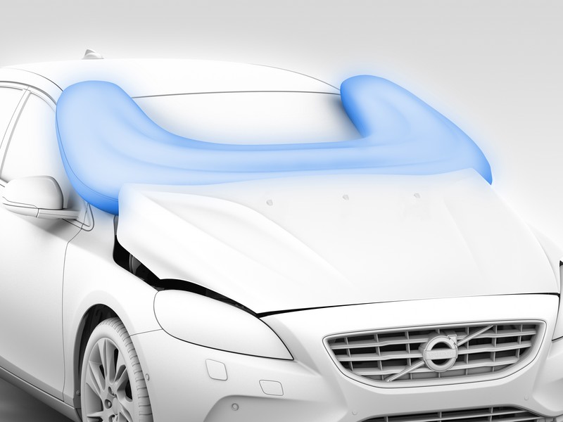 Volvo uvádí airbag pro chodce