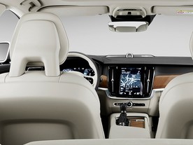 Volvo V90 
