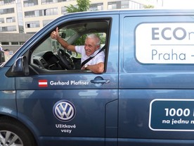 Gerhard Plattner: z Prahy do Hannoveru a zpět za 4,91 l/100 km