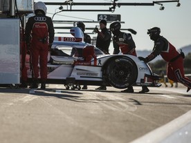Audi R18 e-tron quattro
