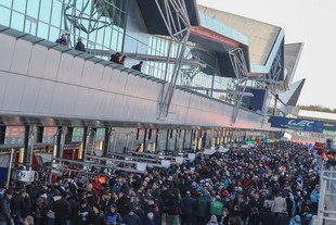 Do Silverstone na víkend přijelo 45 000 diváků
